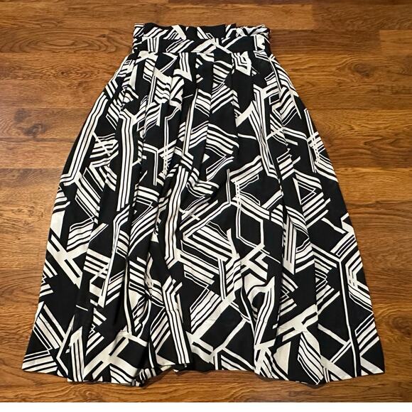 Gracia Women's Bold Geometric Print Maxi Skirt Black & White Size Large NWT - Picture 1 of 10